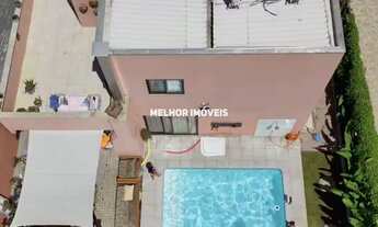 Imagem 3: Casa Duplex á venda com 4 dormitórios localizada na praia Mariscal em Bombinhas