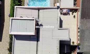 Imagem 4: Casa Duplex á venda com 4 dormitórios localizada na praia Mariscal em Bombinhas