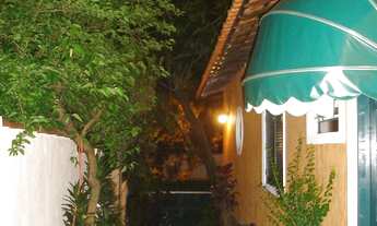 Imagem 5: Casa Área Construída 201 m² - 3 Dormitórios @ Suítes) - 6 Vagas Cobertas à venda no Centro