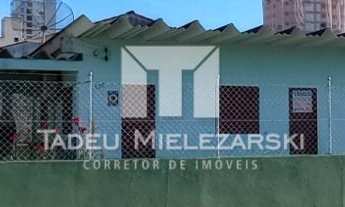 Imagem: Casa com amplo pátio