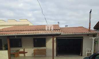 Imagem: Casa com Piscina Perequê