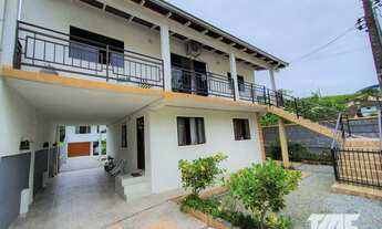 Imagem: Sobrados com 03 apartamentos no Centro