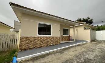 Imagem 2: Casa à Venda em Araruama no Bairro Outeiro dentro de vila