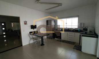 Imagem: Casa Térrea com 3 dormitórios sendo 1