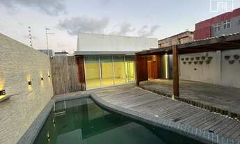 Imagem: Casa à venda com piscina e churrasqueira