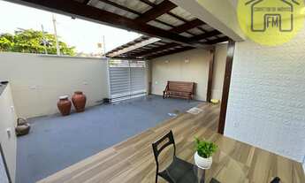 Imagem 2: Excelente casa decorada, com amplo quintal em condomínio