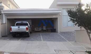 Imagem: Linda Casa Térrea à Venda