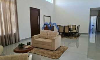 Imagem 6: Linda Casa à Venda em Condomínio