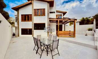 Imagem: Excelente Casa 4 suítes no Itaigara R$