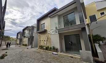 Imagem 2: Casa solta 4/4 com suíte em Vilas do Atlântico R$ 650.000,00