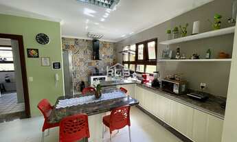 Imagem 7: Casa 5/4 (3 suítes) Piscina e Campo Privativo em Vilas do Atlântico R$ 1.550.000,00