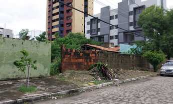 Imagem: Terreno amplo a poucos metros da praia!