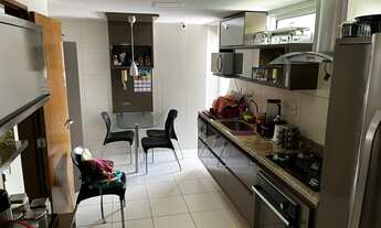 Imagem 3: Com varanda e área externa privativa! Apartamento amplo perfeito para viver em família!