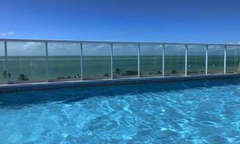 Imagem: A poucos passos do mar de Areia Dourada