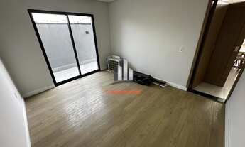 Imagem 7: Casa de 4 dorm sendo uma suite e uma demi suite em Condomínio