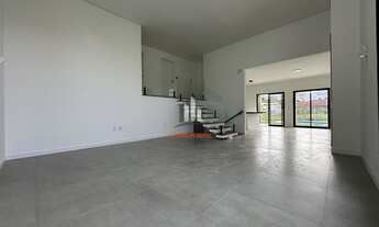 Imagem 2: Casa de 3 dorm sendo uma suite + escritorio +Piscina 212 mts no Condomínio Reserva da Mata