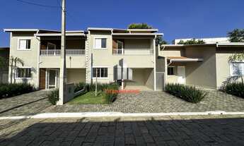 Imagem: Casa de 3 dorm sendo uma suite em Condomínio