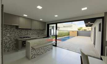 Imagem 3: Casa de 3 suites com Planejados e Piscina Royal Garden em Paulinia