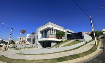 Imagem: Casa Assobradada 3 suites e Piscina no Swiss