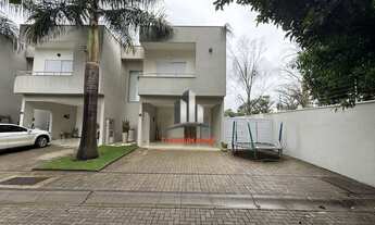 Imagem 2: Casa 3 dorm sendo 2 suites com aquecimento solar Villagio Morumbi