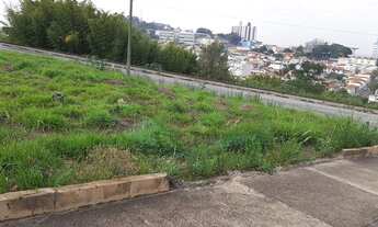 Imagem 2: Terreno comercial e residencial.