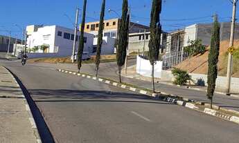 Imagem 2: Galpão/Salão Comercial, 2 banheiro, 210M² de Área Construída, 250M² de Área Total