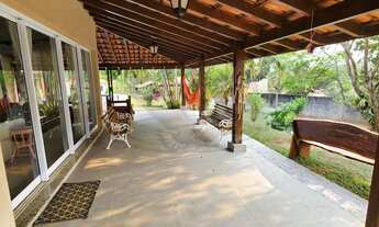 Imagem 3: Chácara - A 05 minutos do centro com 02 casas e um loft Chalé - Aceita Permuta e financiam