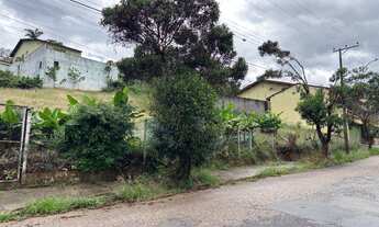 Imagem: Terreno, 420M² de Área Construída, 420M²