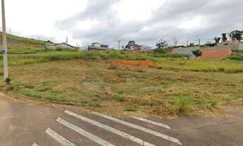 Imagem: Terreno de esquina com 348m² topografia