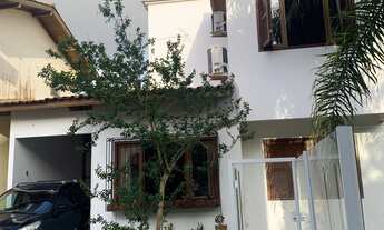 Imagem 4: Casa Duplex 03 Dormitórios, Sendo 01 Suíte à Venda no Rio Vermelho - Florianópolis - SC