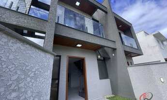 Imagem 3: Casa Geminada 03 Dormitórios, Nova à Venda no Jardim Rio Vermelho - Florianópolis - SC