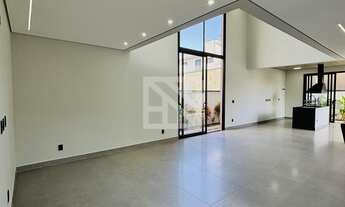 Imagem 3: Sobrado em Condomínio com 3 suítes + Escritório reversível para mais um dormitório e Espaç