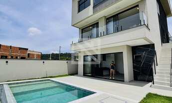 Imagem 2: Sobrado em Condomínio com 4 suítes e uma vista incrível para a Serra do Japi