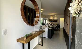 Imagem 2: Sobrado em Condomínio com 4 suítes + Sala de TV + Escritório