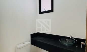 Imagem 4: Sobrado em Condomínio com 3 amplas suítes, Escritório e Preparação para piscina