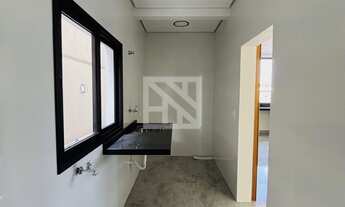 Imagem 7: Sobrado invertido em Condomínio com 3 suítes, escritório e Piscina