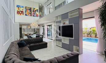 Imagem 6: Sobrado em Condomínio com 4 suítes (3 com Closet), Escritório, Espaço Gourmet e Piscina