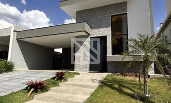 Imagem: Casa térrea com 3 suítes, porteira fechada