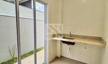 Imagem 7: Sobrado em Condomínio com 4 suítes, sendo uma no pav. térreo, Espaço Gourmet e Piscina