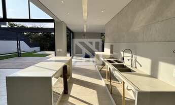 Imagem 6: Sobrado em Condomínio com 4 suítes, Piscina incrível com vista para mata