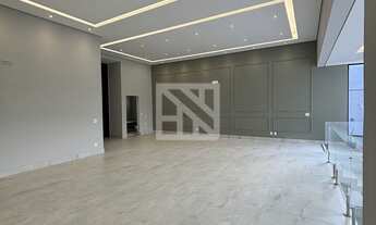 Imagem 3: Sobrado em Condomínio com 4 suítes, Piscina incrível com vista para mata