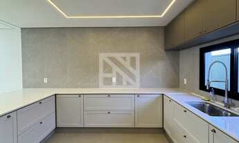 Imagem 7: Lindo Sobrado Invertido em Condomínio com 3 suítes e um Amplo Espaço Gourmet e Piscina inc