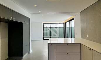 Imagem 5: Lindo Sobrado Invertido em Condomínio com 3 suítes e um Amplo Espaço Gourmet e Piscina inc