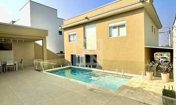 Imagem 2: Sobrado em Condomínio com 4 suítes (sendo 1 no pav térreo), Espaço Gourmet e Piscina