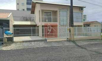 Imagem: BAL. PIÇARRAS/SC - Casa à venda no bairro