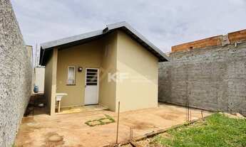 Imagem: Casa a venda com quintal, no Bairro Jardim