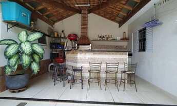 Imagem: Casa à venda com 2 quartos sendo 2 suítes