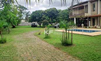 Imagem: Casa em Condomínio com Piscina e Suíte