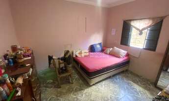 Imagem: Casa à venda no bairro Francisco Castilho