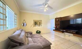 Imagem: Casa à venda com 2 Quartos, sendo 1 suite